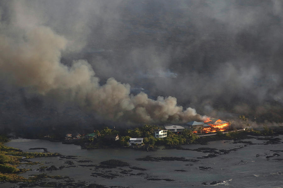 Lava Destroys Homes in the Kapoho Area Photograph by Terray Sylvester ...