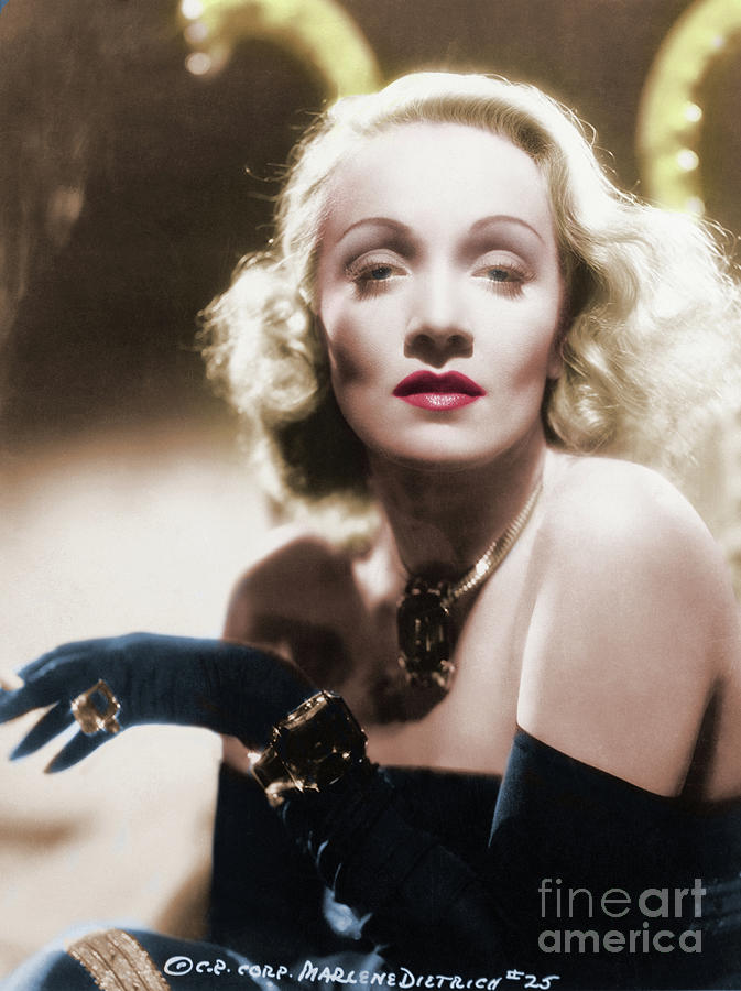 Marlene Dietrich #4 Photograph by Bettmann