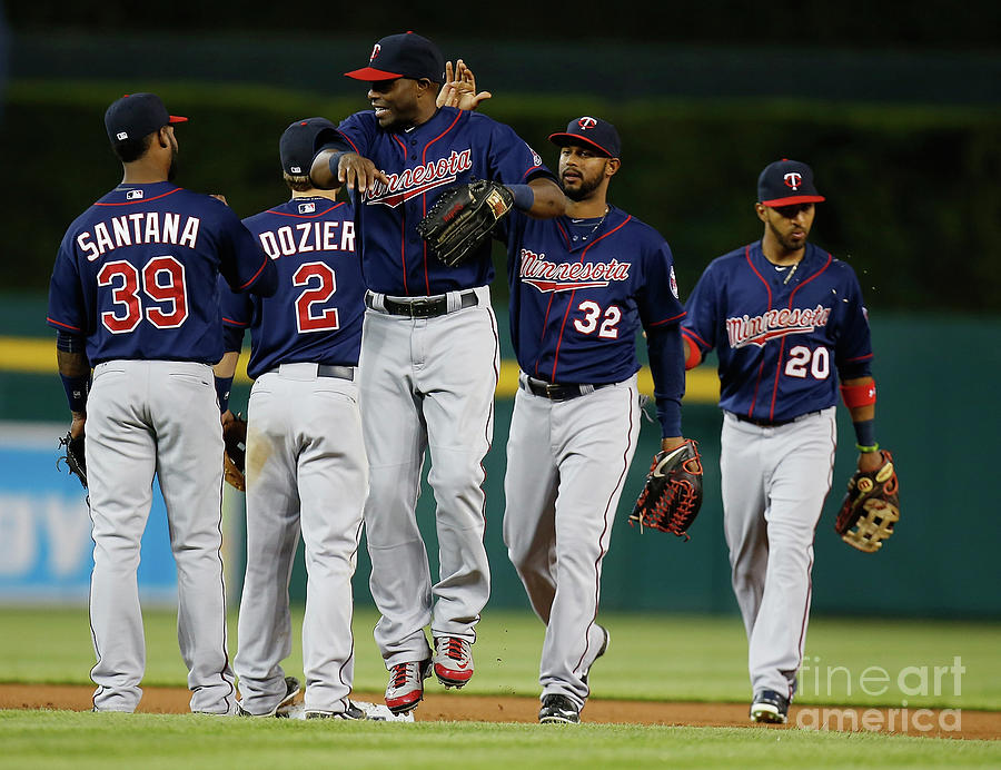 Minnesota Twins V Detroit Tigers 4 Photograph by Gregory Shamus Minnesota Twins V Detroit Tigers 4 Photograph by Gregory Shamus