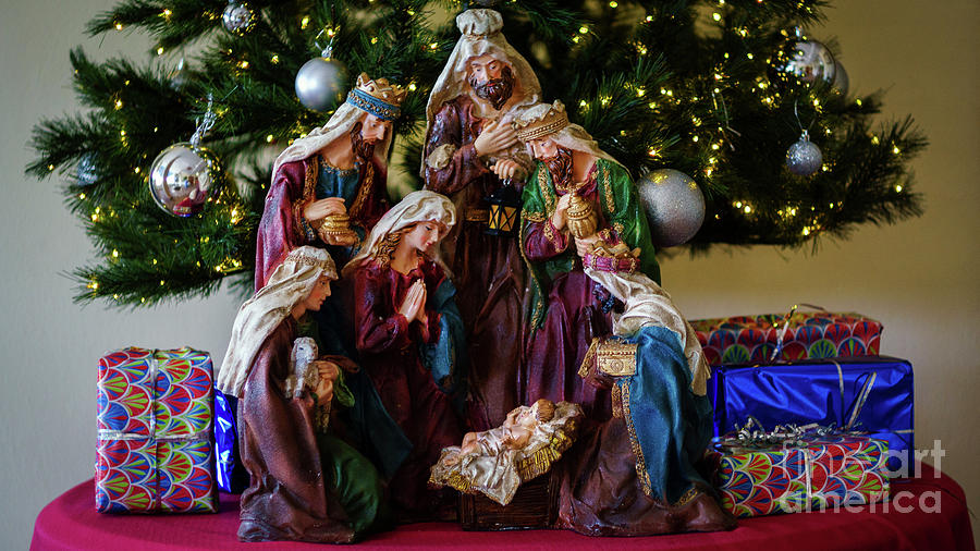 Nativity Scene #4 Photograph by Pablo Avanzini