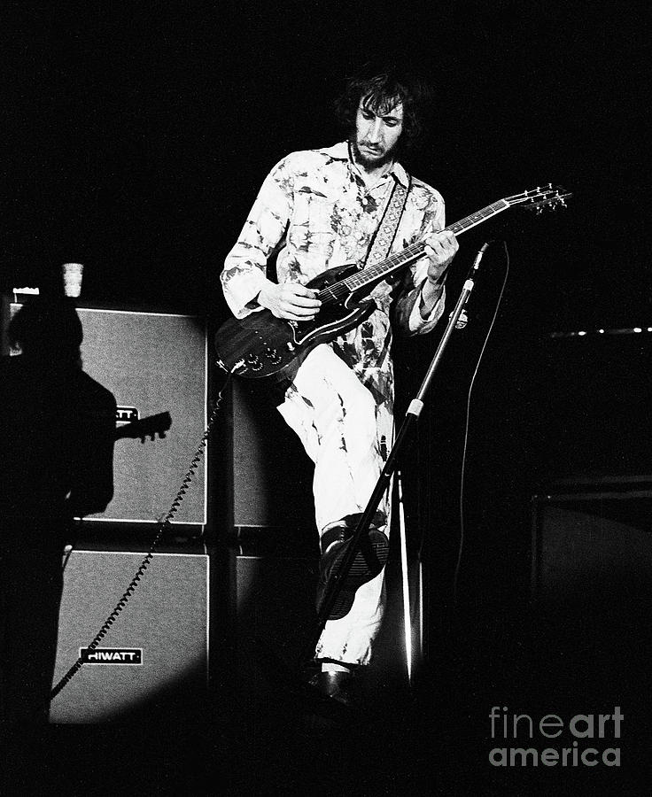 Pete Townsend Photograph By Ara Ashjian - Fine Art America