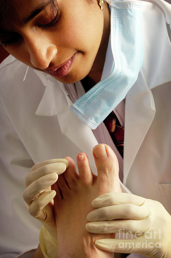 Podiatry Treatment #4 Photograph by Medicimage / Science Photo Library