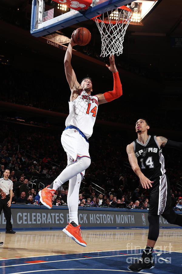 San Antonio Spurs V New York Knicks Photograph by Nathaniel S. Butler