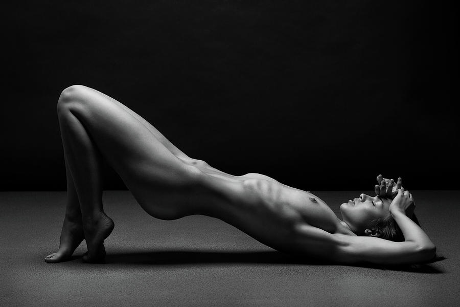 Photographer Captures The Beauty And Strength Of The Female Body With Incredible Nude Bodyscapes