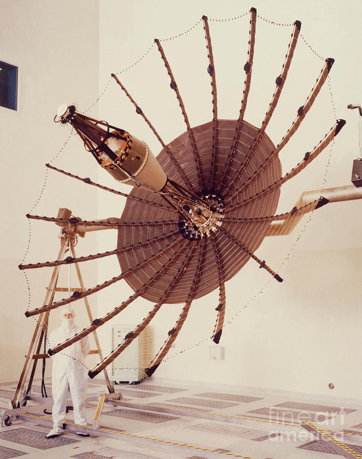 4.8 Metre Diameter Antenna For Galileo Spaceprobe #48 Photograph by Us Naval Observatory/science Photo Library
