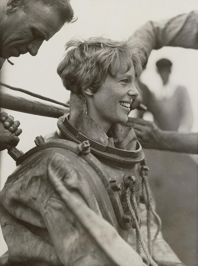 1929 Photograph - Amelia Earhart, American Aviatrix by Science Source 1929 Photograph - Amelia Earhart, American Aviatrix by Science Source