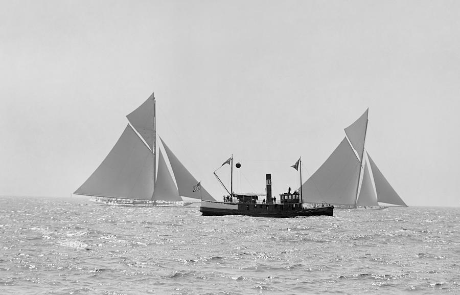 Americas Cup, 1903 #2 Photograph by Granger