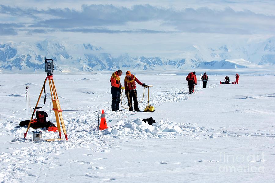 Antarctic Research Expedition #5 Photograph by British Antarctic Survey/science Photo Library