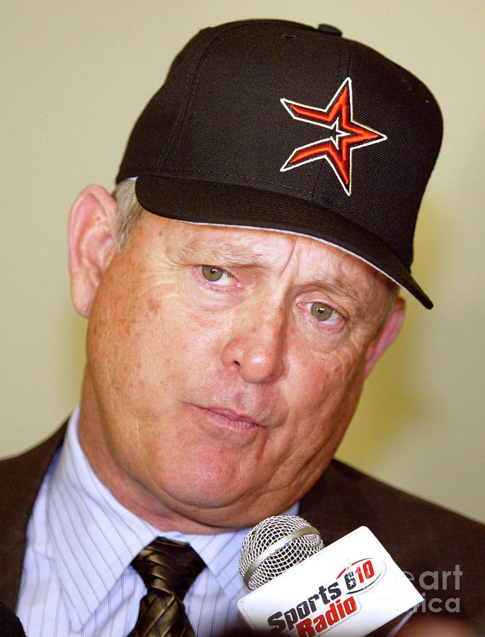 Houston Astros Sign Nolan Ryan To Photograph by Bob Levey