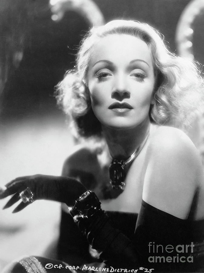 Marlene Dietrich #5 Photograph by Bettmann