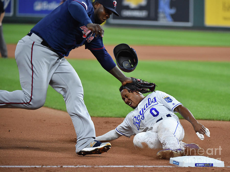 Minnesota Twins V Kansas City Royals 5 Photograph by Ed Zurga Minnesota Twins V Kansas City Royals 5 Photograph by Ed Zurga