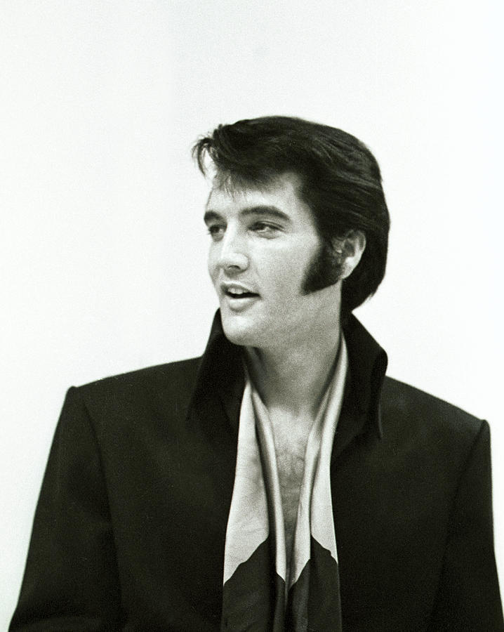Rock And Roll Musician Elvis Presley #5 Photograph by Michael Ochs Archives