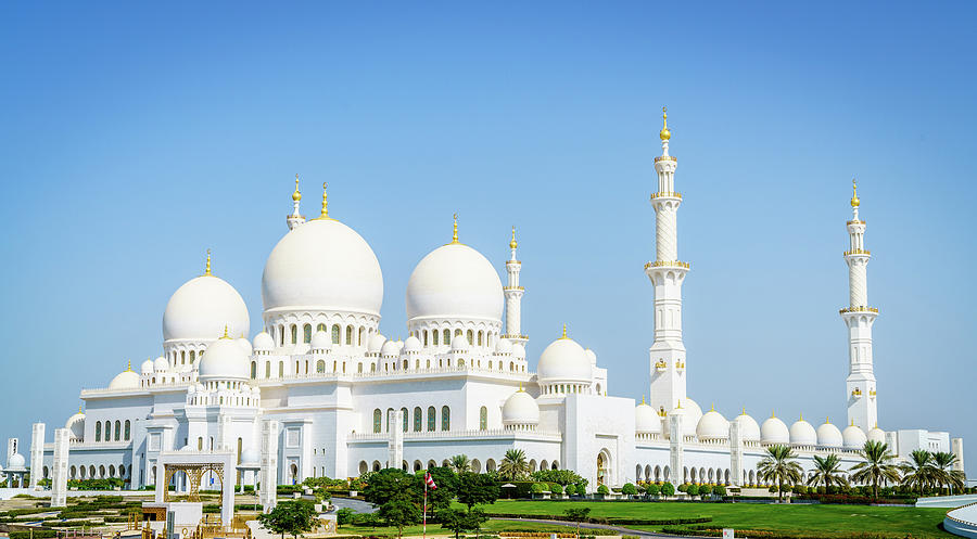 Sheikh Zayed Grand Mosque, Abu Dhabi Photograph by Alexey Stiop