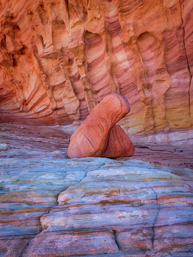 Bluff Photograph - USA, Nevada, Overton, Valley Of Fire #5 by Jaynes Gallery