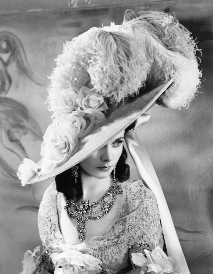 VIVIEN LEIGH in THAT HAMILTON WOMAN -1941-. #5 Photograph by Album