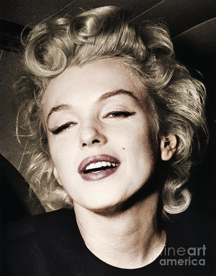 Actress Marilyn Monroe #6 Photograph by Bettmann