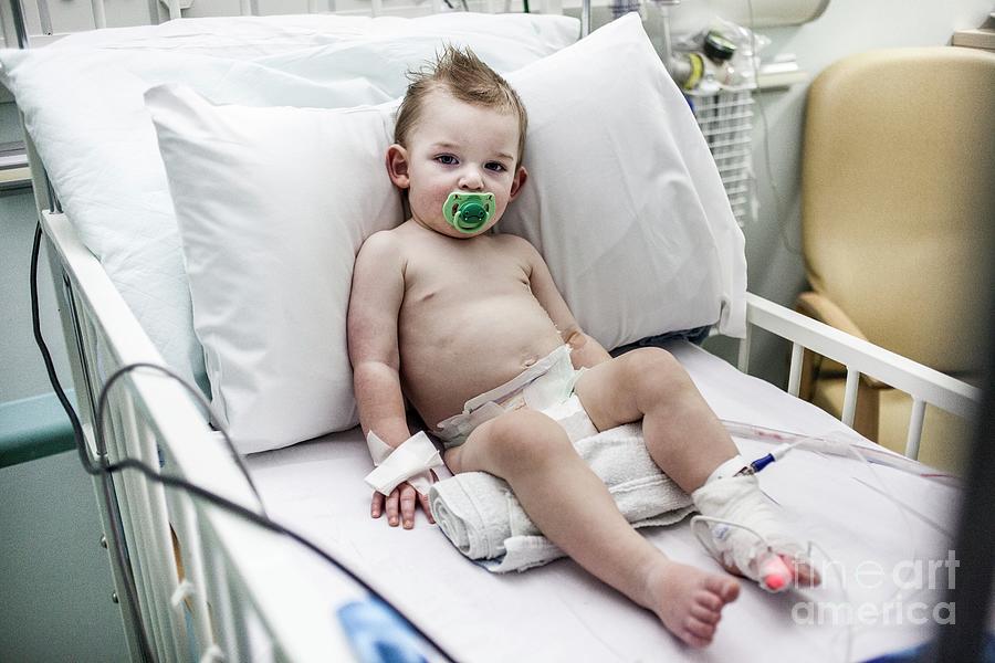 Baby Boy In Hospital With Pneumonia Photograph by Samuel Ashfield ...