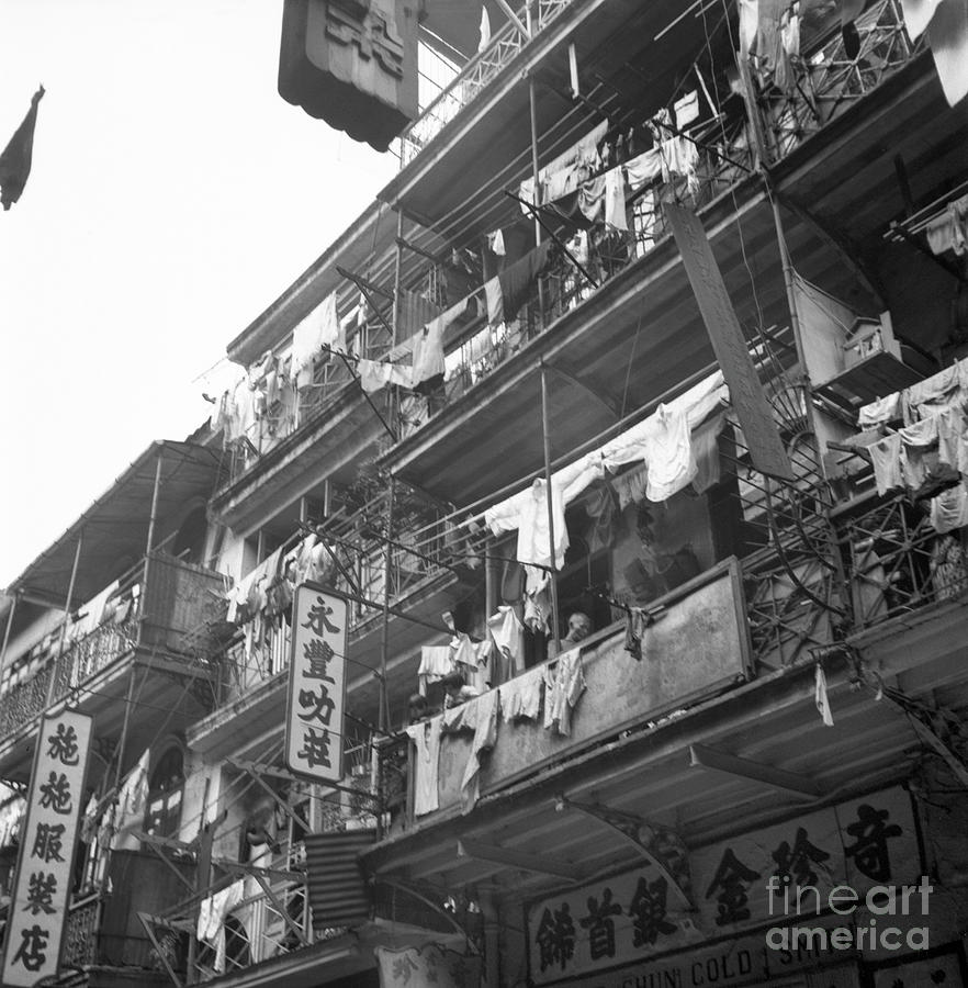 Life In Hong Kong #6 Photograph by Bettmann