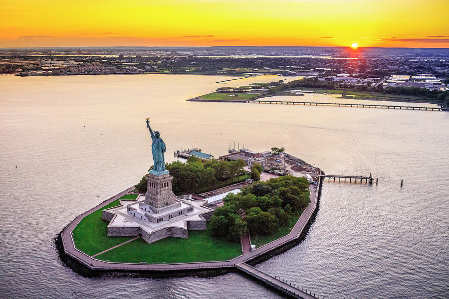 Statue Of Liberty, Nyc #6 Digital Art by Antonino Bartuccio