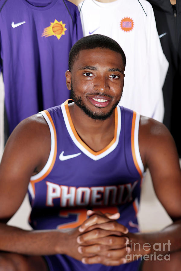 2018 Nba Rookie Photo Shoot #68 Photograph by Nathaniel S. Butler