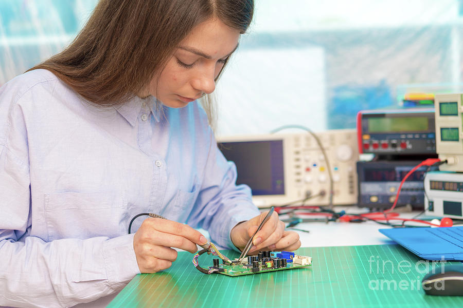 Engineer Working On Circuit Board Photograph By Wladimir Bulgar Science Photo Library Fine Art