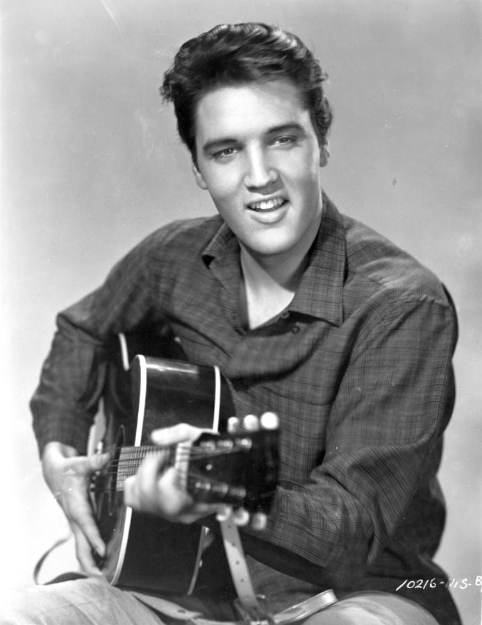 Elvis Presley Photograph by Movie Star News | Pixels