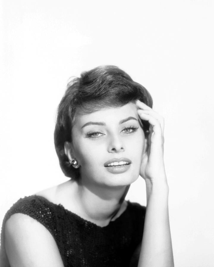 Close-up Portrait Of Sophia Loren Photograph By Globe Photos - Fine Art 