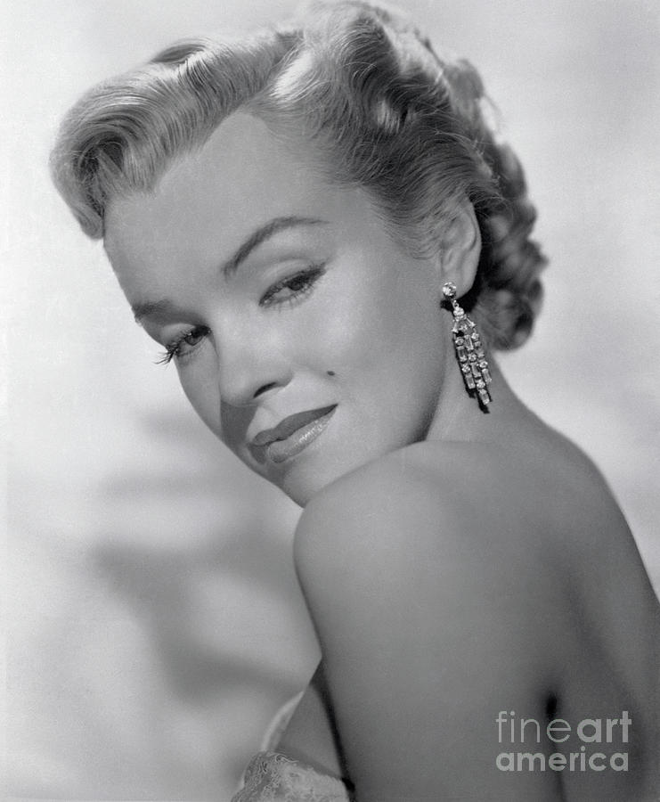 Marilyn Monroe #8 Photograph by Bettmann