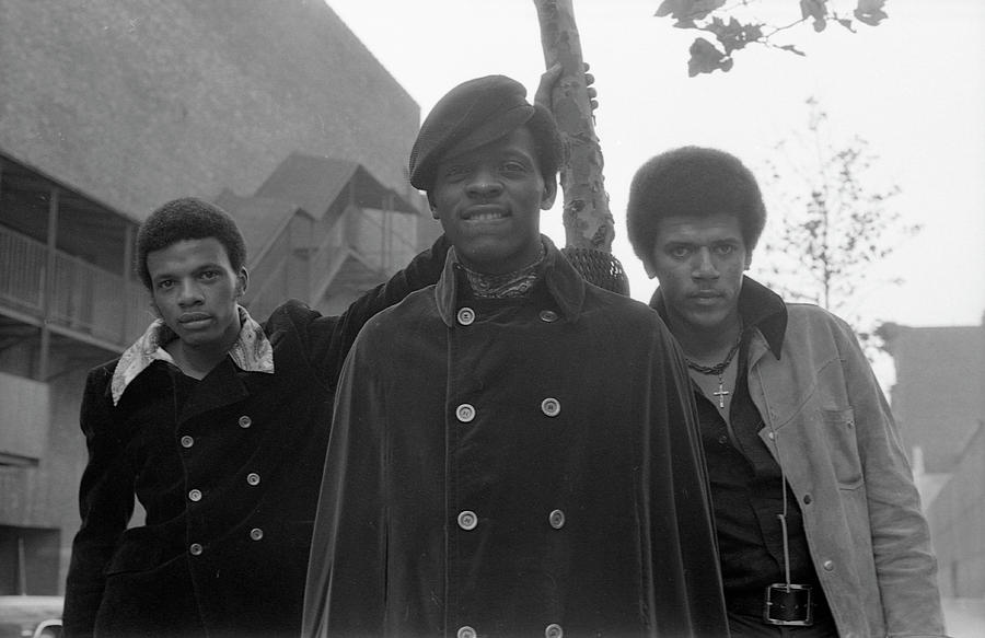 Apollo Theater Photograph - The Delfonics In Ny #8 by Michael Ochs Archives