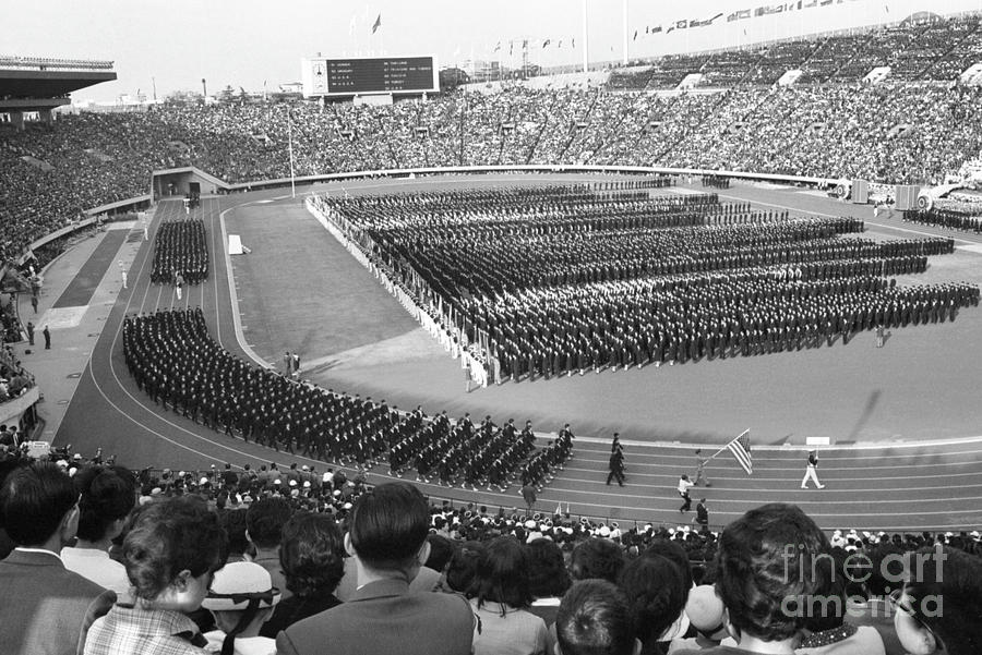 Tokyo Olympics #8 Photograph by Bettmann