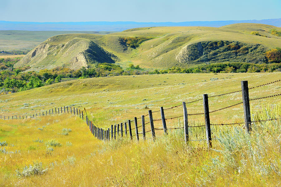 Butte Photograph - Canada, Saskatchewan, Grasslands #9 by Jaynes Gallery