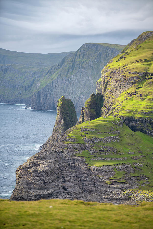 Rock Formation At Leitisvatn, Also Called Sørvágsvatn, Vágar, Faroe ...