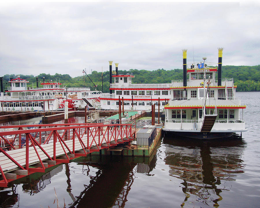 A Calliope of Riverboats Photograph by Tom Reynen