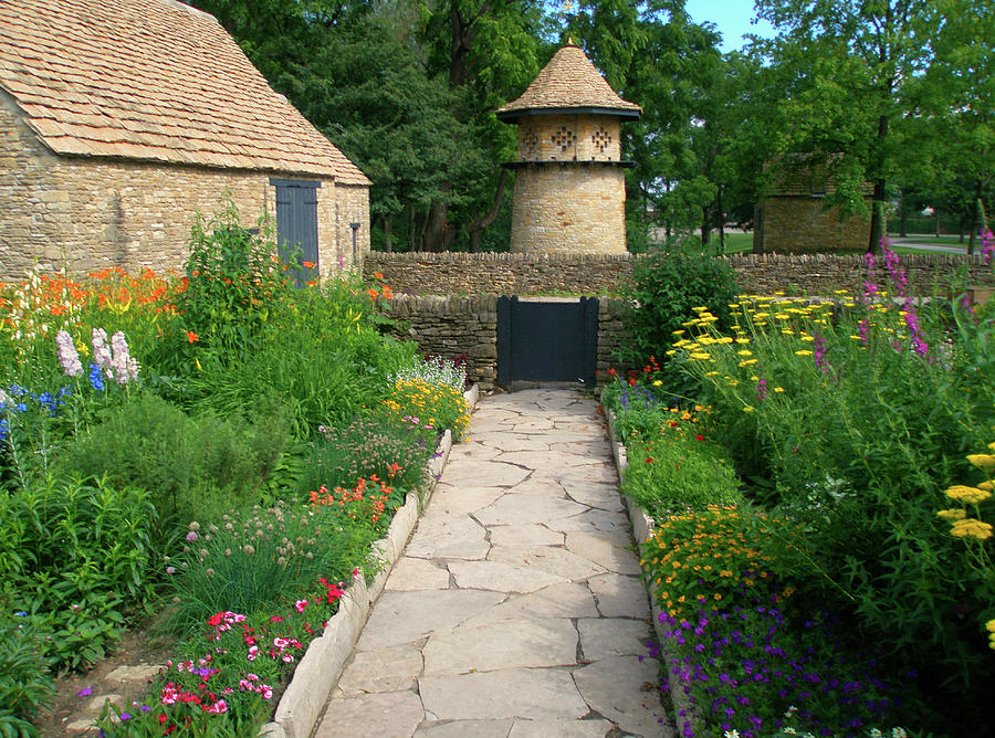 A Cotswold Garden Photograph by Rein Nomm