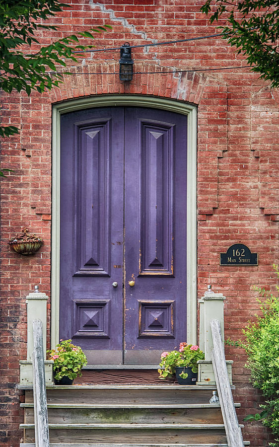 A door in Cold Spring, NY Photograph by Alan Goldberg