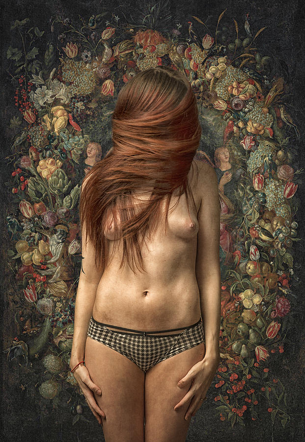 Nude Photograph - A Fine Bouquet by Tom Gore