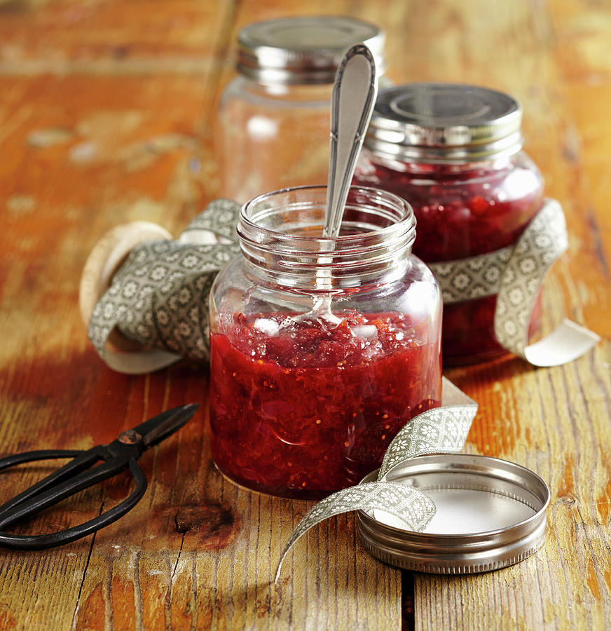 A Jar Of Damson And Fig Relish Photograph by Teubner Foodfoto