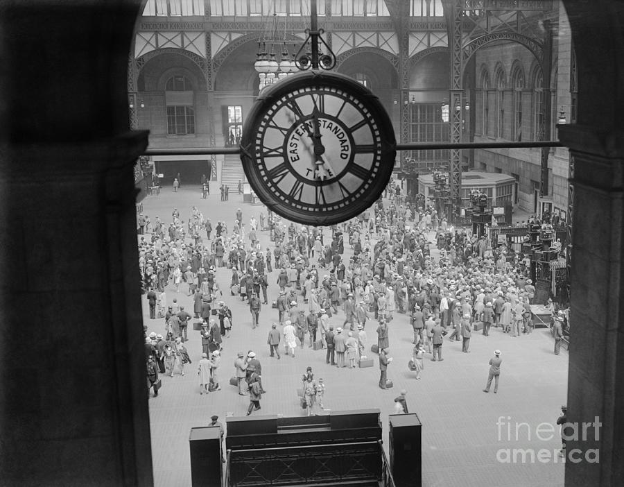 A Scene At Penn Station Photograph by Bettmann