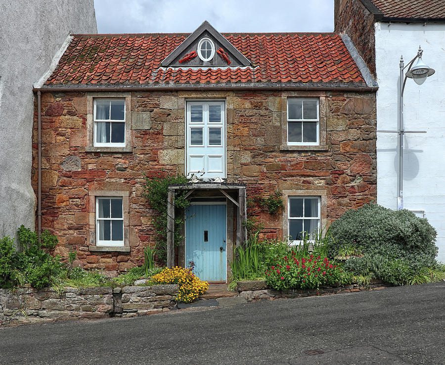 A Scottish Stone House Photograph by Dave Mills - Pixels