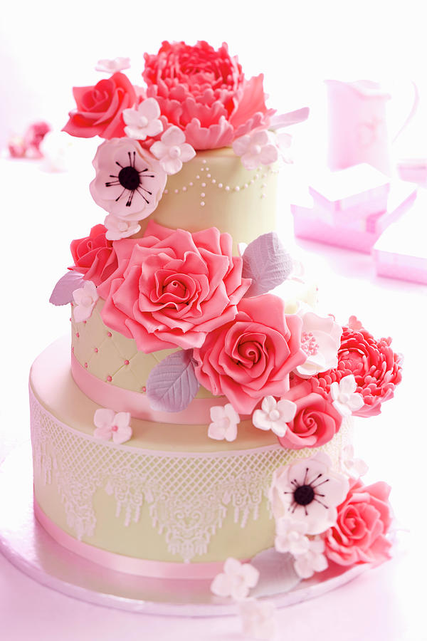A Wedding Cake With Roses And Sugar Flowers Photograph by Teubner Foodfoto