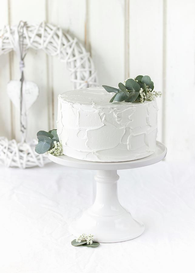 A Winter Wedding Cake Photograph by Emma Friedrichs