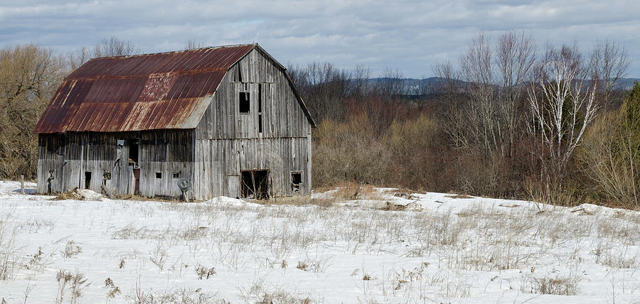 Abandoned Barn in Spring Photograph by Rob Huntley