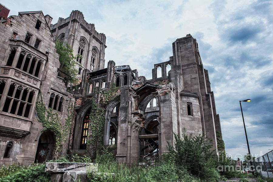 Abandoned Methodist church in Gary, Indiana Photograph by Suzanne Tucker