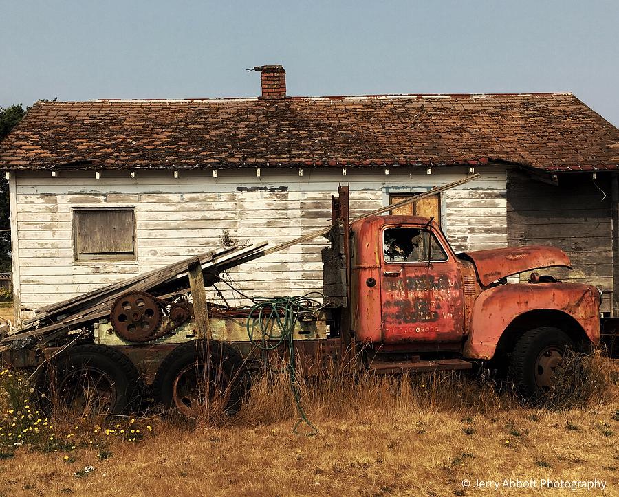 Abandoned Tow Truck Photograph by Jerry Abbott