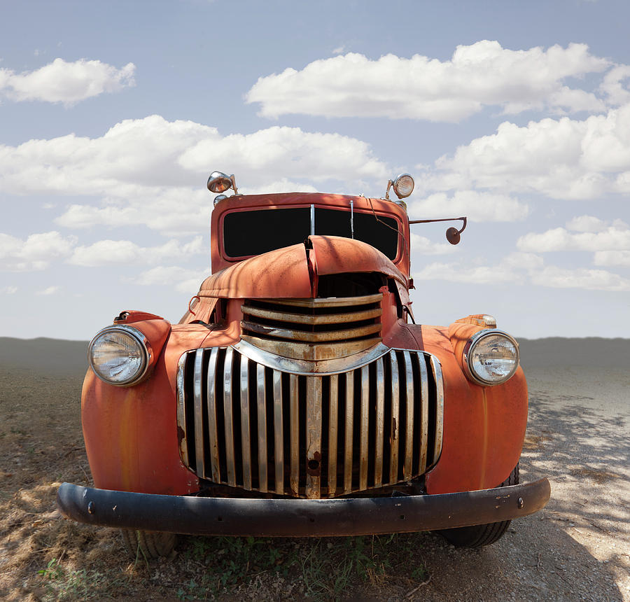 Abandoned Vintage Truck In Field Photograph by Ed Freeman