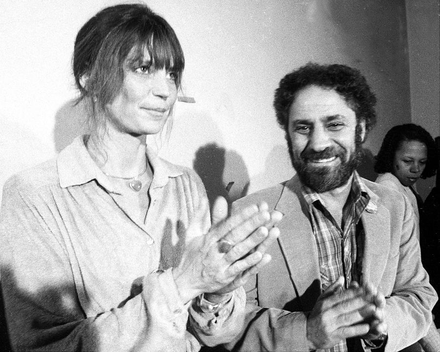 Abbie Hoffman And Girlfriend, Johanna Photograph by New York Daily News Archive