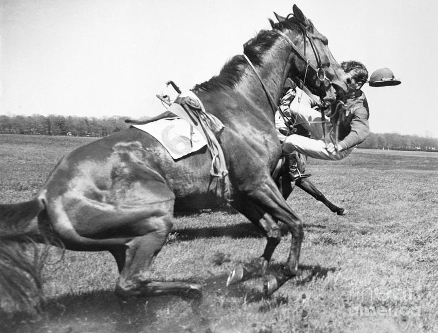 Accident With Horses Horse Race Photograph by Bettmann