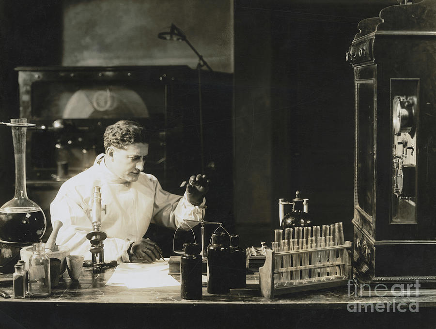 Actor F. X. Bushman In Laboratory Scene Photograph by Bettmann