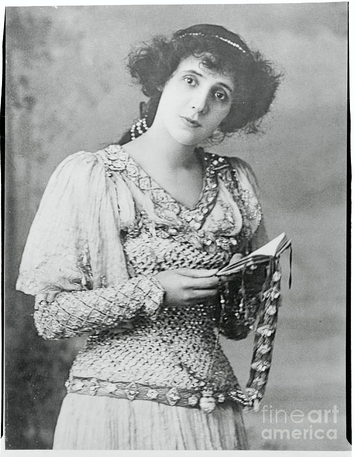 Actress Beatrice Stellar Tanner by Bettmann