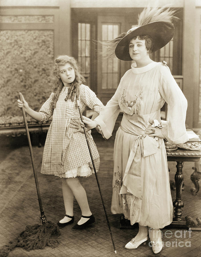 Actress Mary Pickford And Drag Photograph by Bettmann